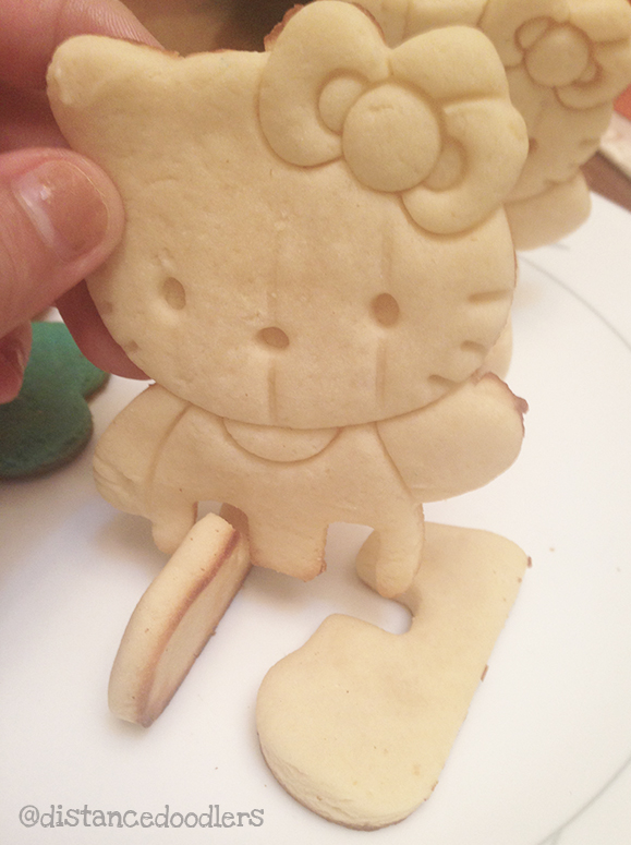 Valentine heart shaped Hello Kitty cookies recipe6